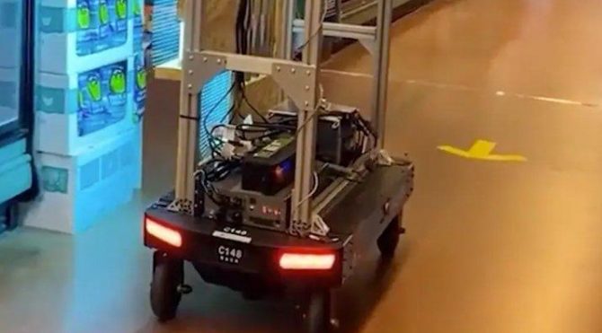 Virüse karşı UV ışınlı market robotu Ekonomi  